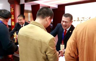 暢敘桑梓情 共謀新發(fā)展 投資興辦實(shí)業(yè)，共建家鄉(xiāng)未來